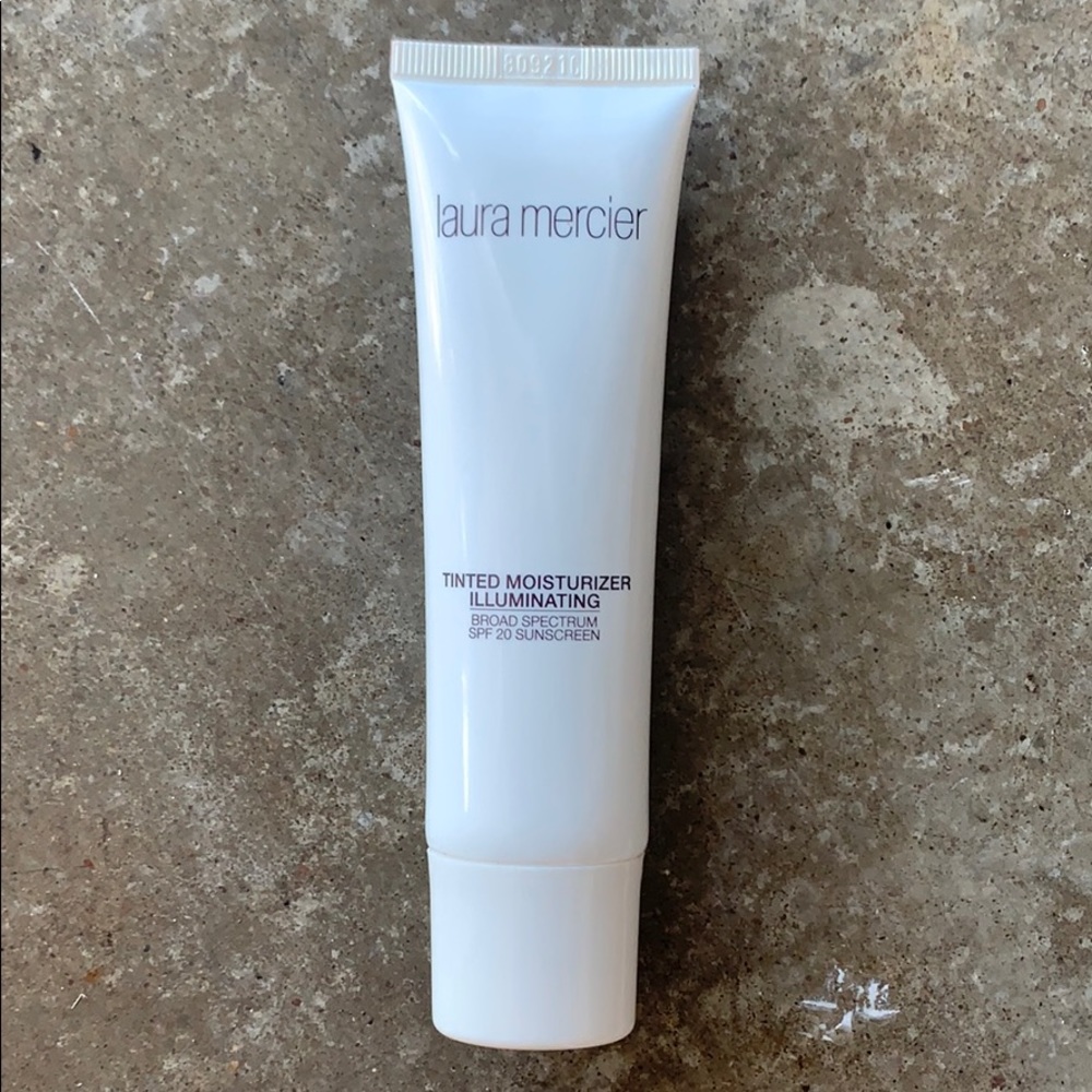 LAURA MERCIER Tinted moisturizer illuminating
